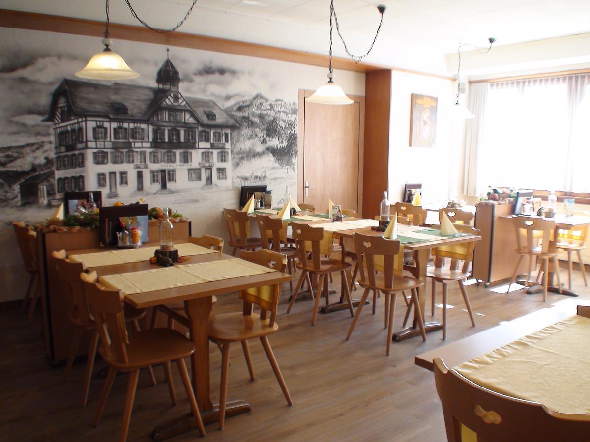 Hotel Restaurant Simplon ฟรูทิงเงน ภายนอก รูปภาพ