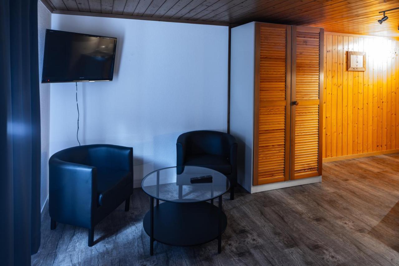 Hotel Restaurant Simplon ฟรูทิงเงน ภายนอก รูปภาพ
